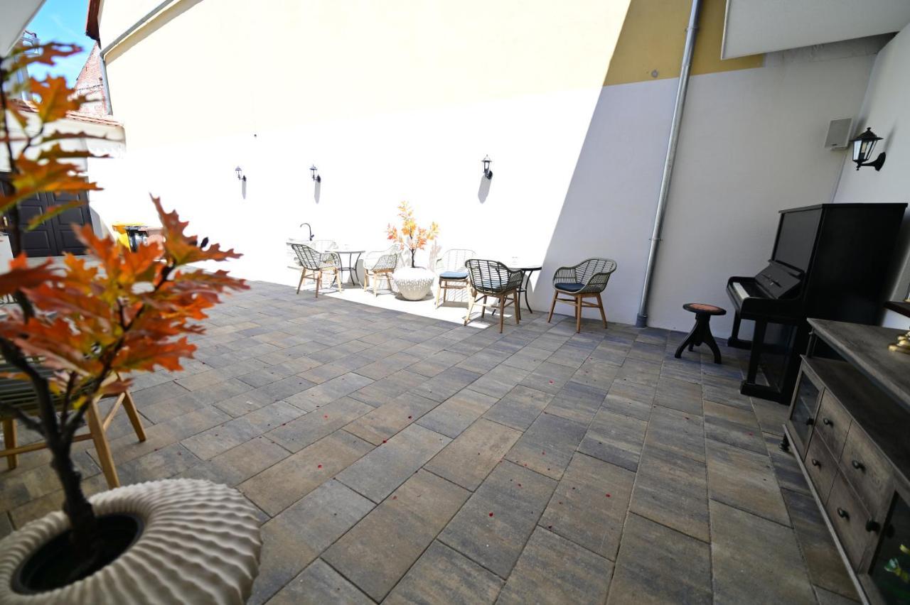 Apartments In The Heart Of Sibiu Exterior photo