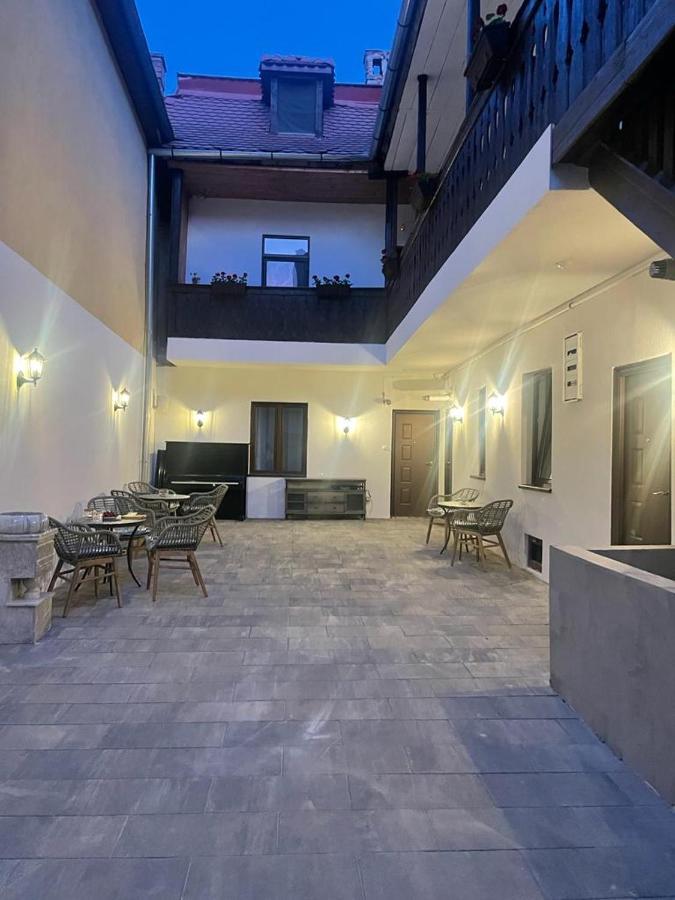 Apartments In The Heart Of Sibiu Exterior photo